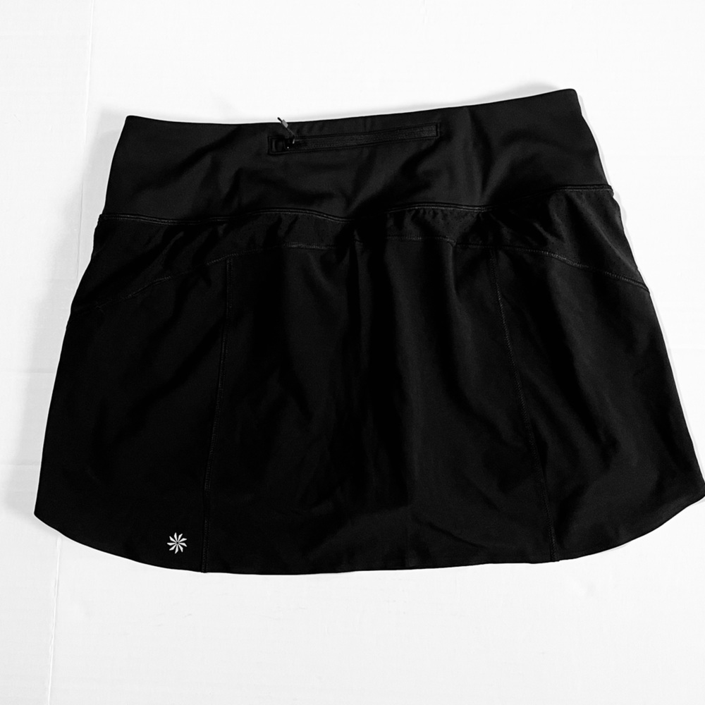 Athleta Run With It Skort shorts size M Black